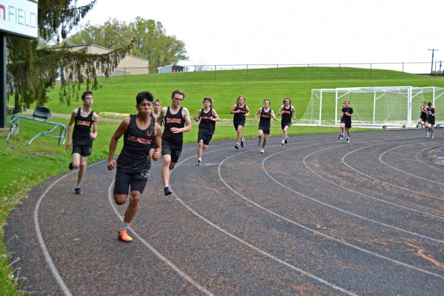 Boys start off 800 meter run.