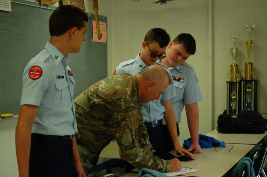 Master Sergeant Worstell talks to the cadets during their ROTC class period.