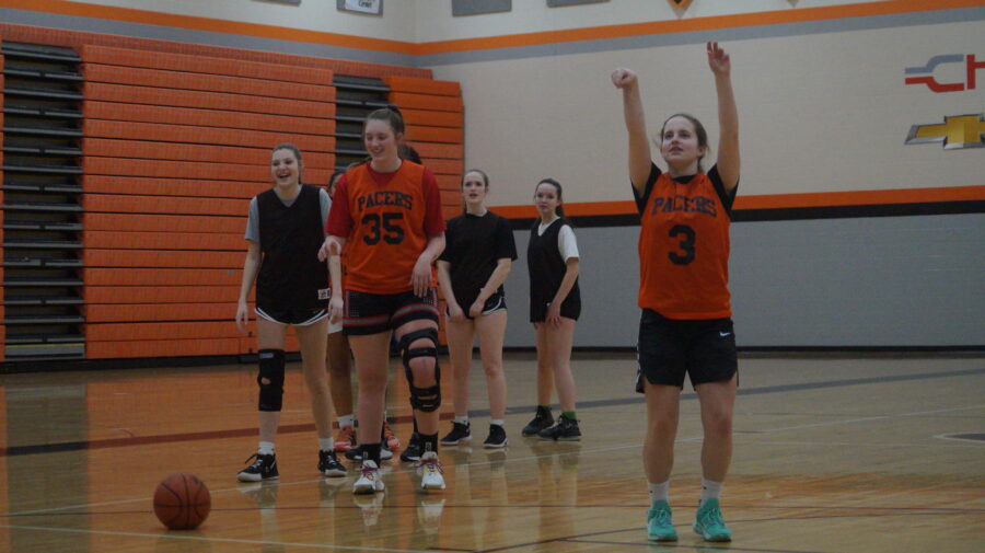 Sophomore+Hailie+Dowell+shoots+from+the+free-throw+line+during+a+Lady+Pacers+basketball+practice.