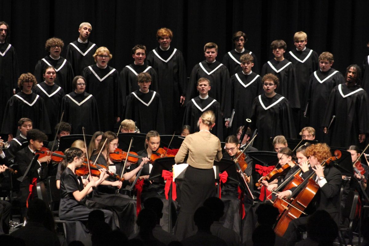 Hayes Players Chamber Orchestra and Symphonic Winds & Brass join Symphonic Choir on stage for Hallelujah Chorus.