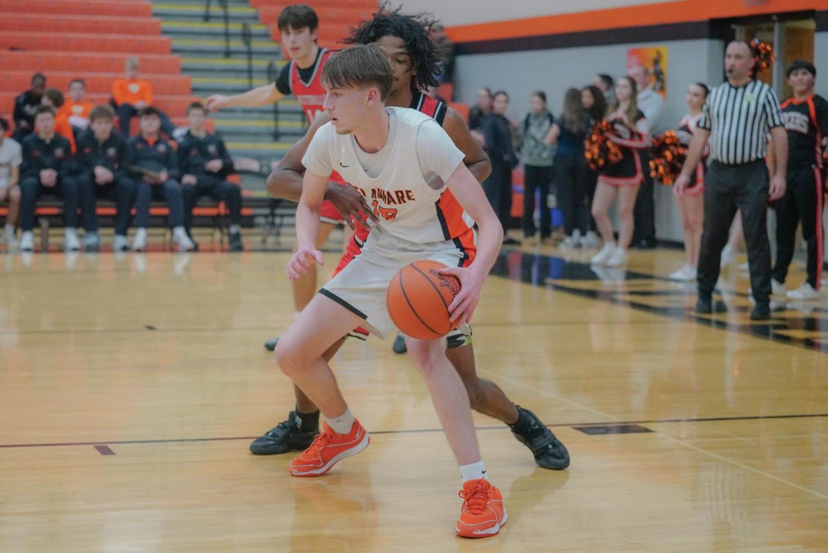 Senior Zach Lemaster backs down his defender.
